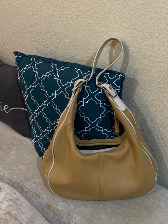 Coach Handbags - Vintage Coach Purse